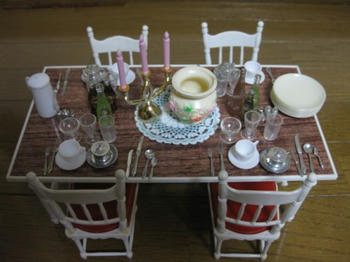 タカラ／二ユーリカちゃんの白い白い家具セット（ダイニングテーブル）